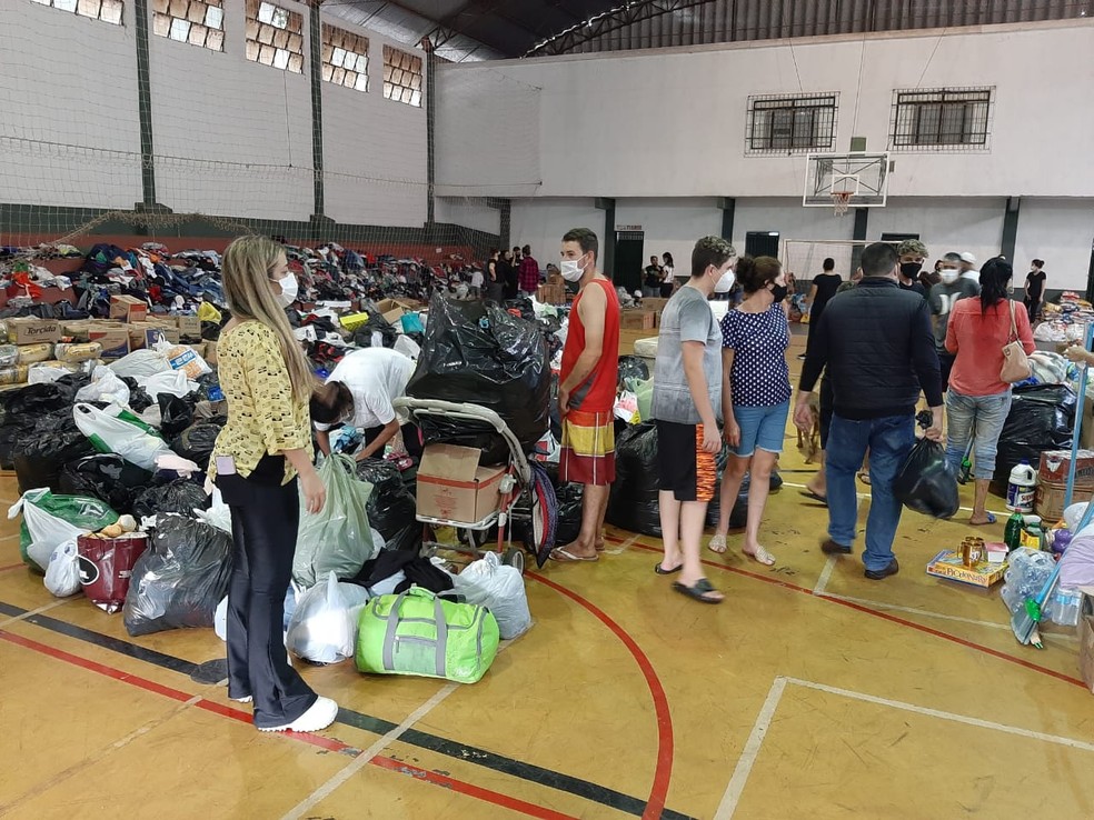 Defesa Civil vistoriou 228 imóveis nas áreas mais atingidas na cidade e também os prédios públicos e não foi identificado risco de desmoronamento — Foto: TV TEM /Reprodução