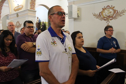 Celebração marca consagração do Irmão Júnior e Irmã Renata na Comunidade Divina Misericórdia