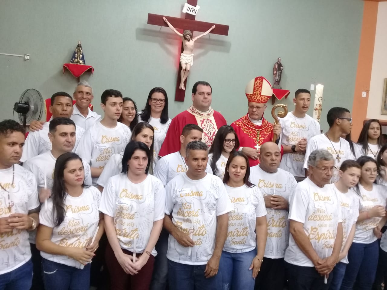 Bispo Diocesano celebra Sacramento da Crisma em Américo Brasiliense