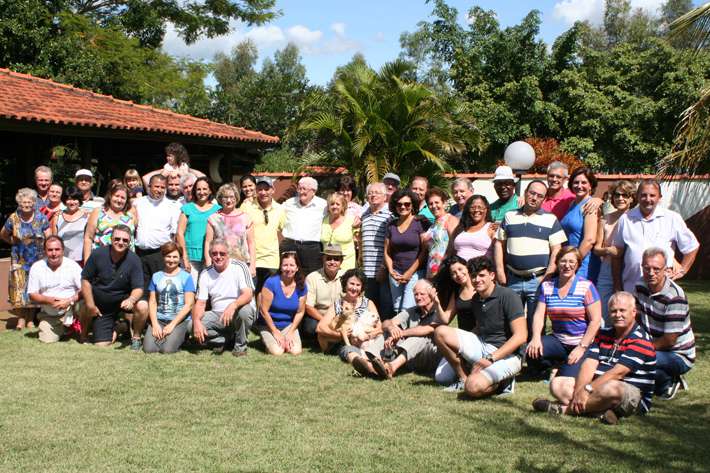 Padres prestigiam Encontro da Comunidade Jovem de Bariri