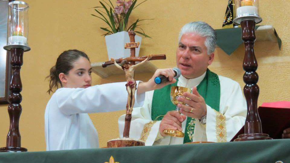 Câmara de Ibaté concede título de cidadão ao Padre Carlos Alberto