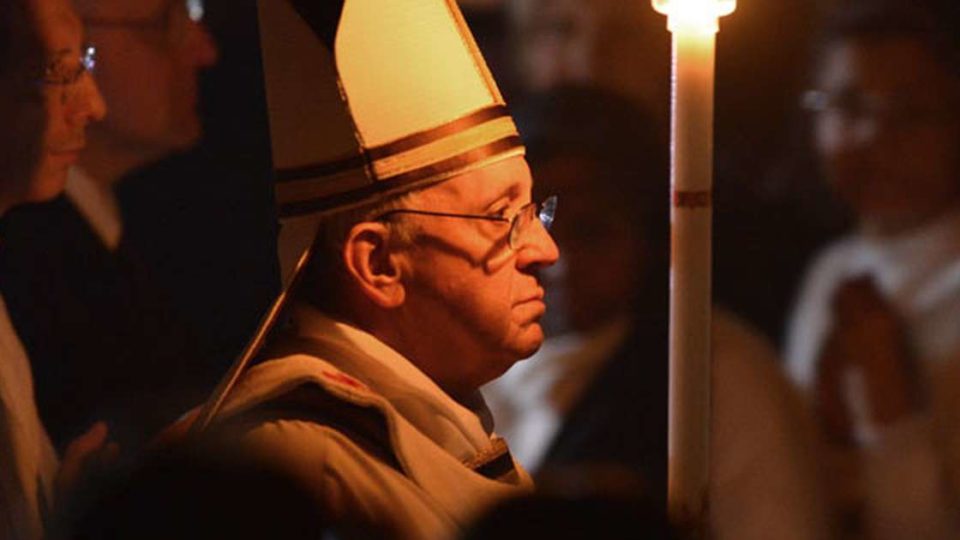 Homilia do Papa Francisco na Vigília de Páscoa no Vaticano