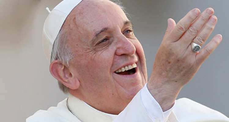 Quarto ano de Pontificado: “Rezem por mim”