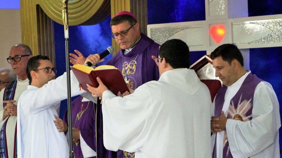 PADRE NICOLAU É RECEBIDO NA PARÓQUIA SÃO DIMAS