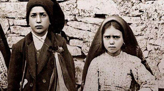 Papa aprova milagre que fará santos os pastorinhos de Fátima Francisco e Jacinta