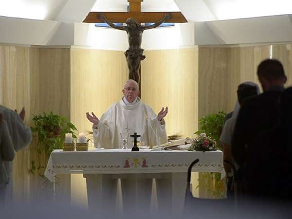 Papa Francisco incentiva os jovens a assumir grandes desafios, como fez São José