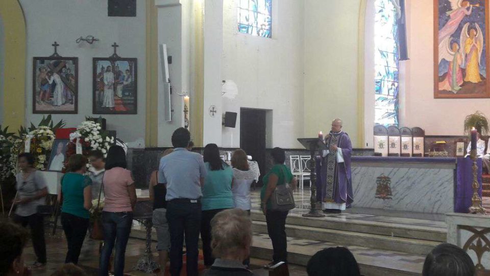 Pe. Eduardo Malaspina preside Missa de Exéquias do Monsenhor Luiz