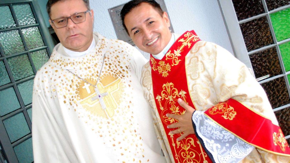 Dom Paulo preside missa em comemoração aos cinco anos de sacerdócio do Padre Dionísio Santos