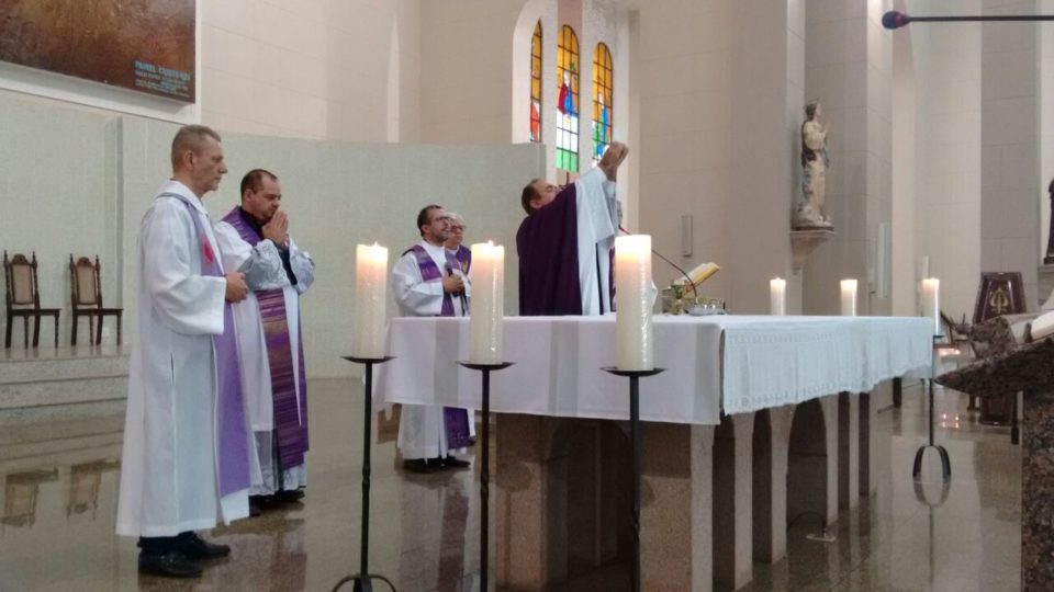 Pe. Oswaldo Pereira presidiu segunda Missa de Exéquias do Cônego Baldan