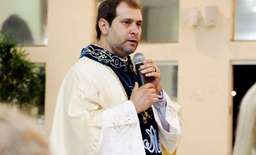 Padre Renato assume Pastoral Catequética