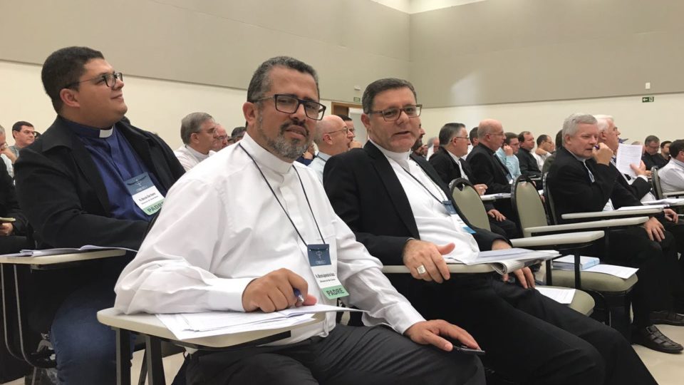 Bispo e Coordenador Diocesano de Pastoral participam da 80ª Assembleia dos Bispos do Regional Sul 1