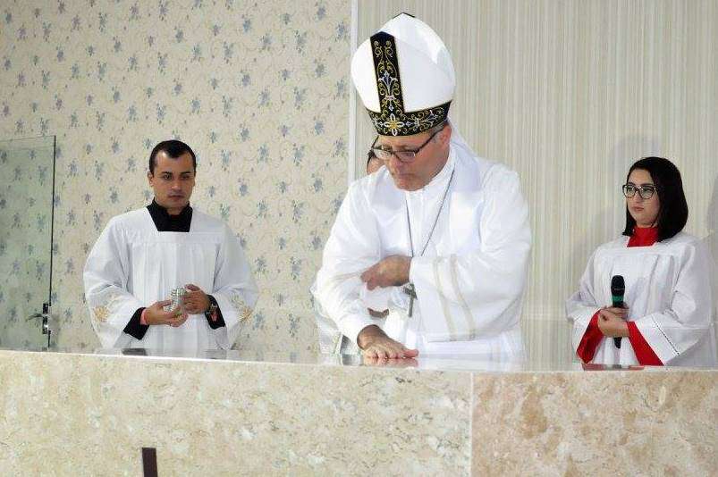 Celebração Marca Sagração do Altar em Ibitinga