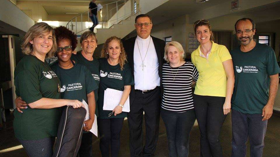 Dom Paulo celebra na Penitenciária de Araraquara