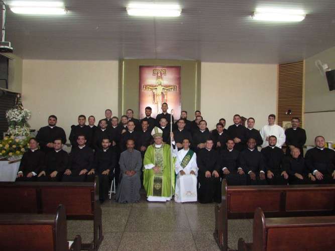 Dom Paulo preside missa na Santas Missões Populares em Araraquara