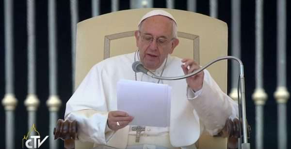 A memória da vocação reaviva a esperança, destaca Papa na Catequese