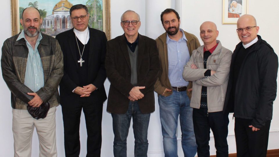 Dom Paulo recebe os representantes do Claretiano Centro Universitário