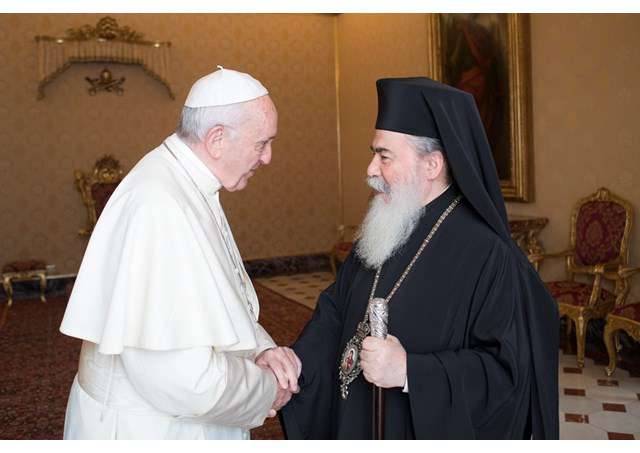 Papa ao patriarca greco-ortodoxo de Jerusalém: trabalhemos pela unidade