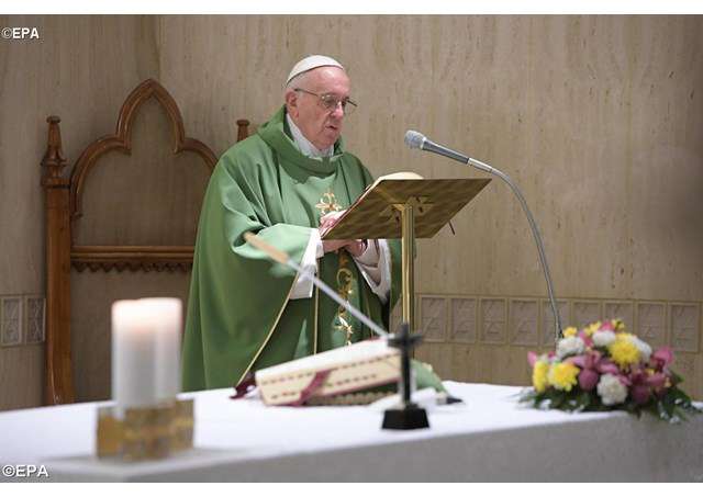 Não fechar as portas da Igreja para quem precisa, pede Francisco