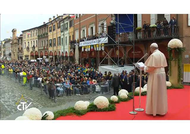 Viagem do Papa a Cesena: a política é serviço à coletividade