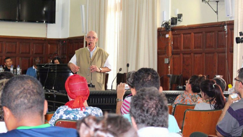 É preciso humanizar a efetivação das políticas públicas, enfatiza Padre Julio Lancellotti