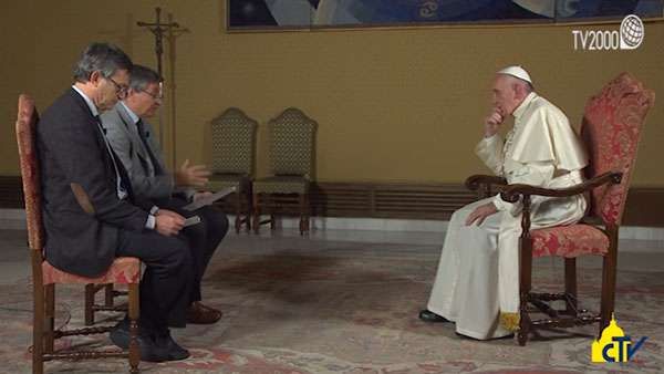 Em prefácio de livro, Papa diz que suas entrevistas têm valor pastoral