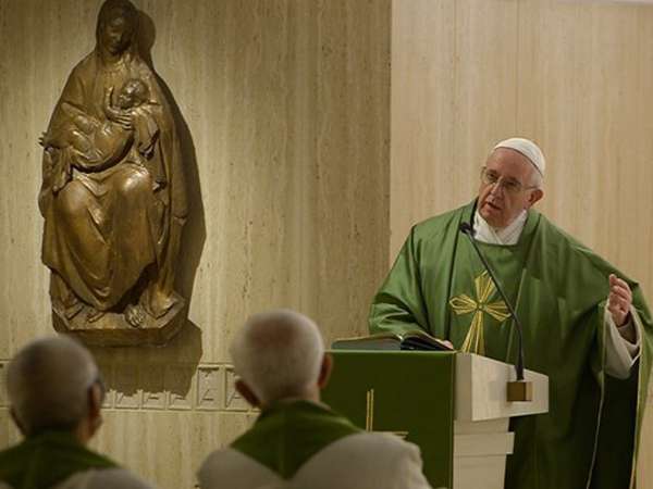 Quem reencontra as próprias raízes é uma pessoa da alegria, diz Papa