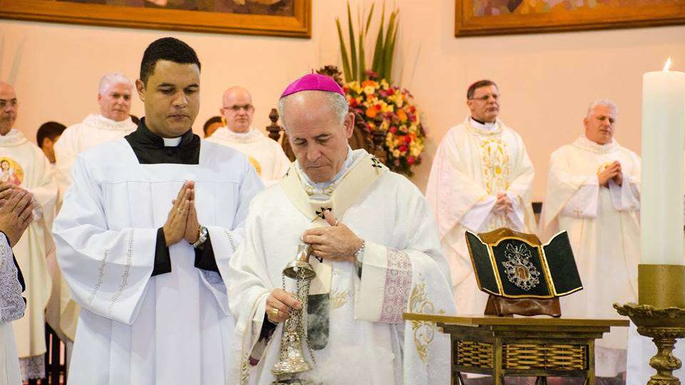 Dom Airton José Celebra São Carlos Borromeu