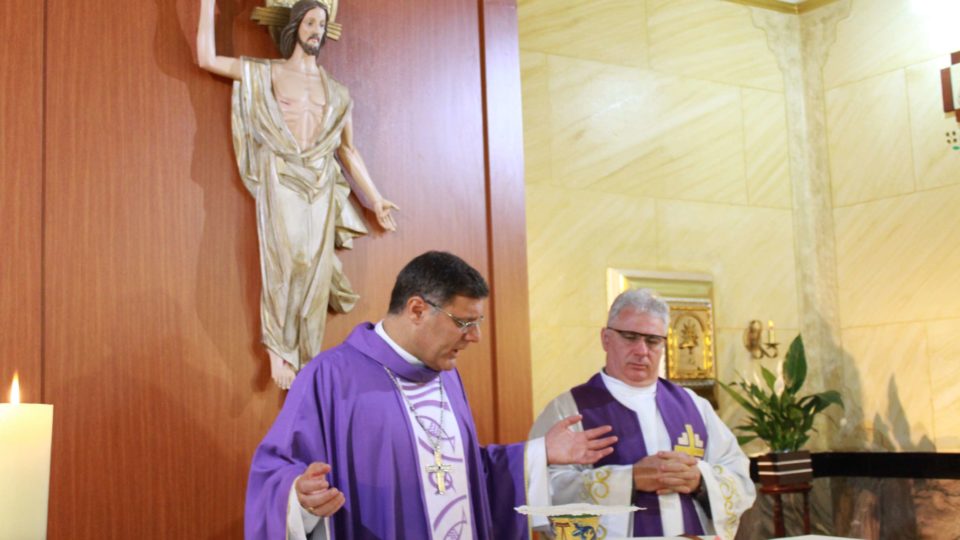 Dom Paulo Cezar preside Eucaristia na Capela Episcopal Nossa Senhora das Graças