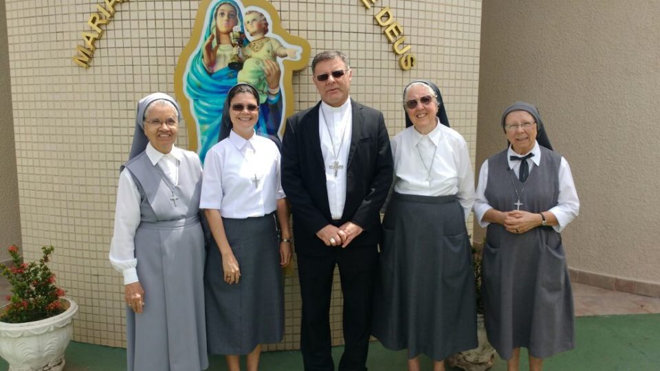 Dia da Vida Consagrada: Dom Paulo Cezar visita Irmãs Sacramentinas