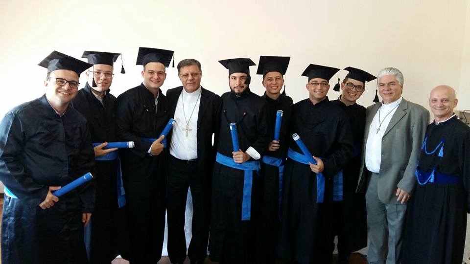 Seminaristas da Diocese recebem Título de Licenciatura em Filosofia