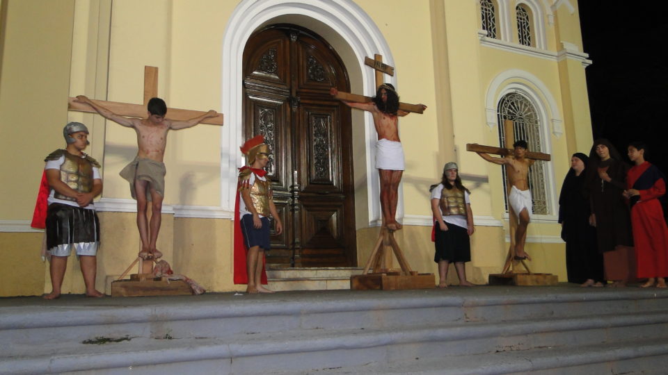 Paixão de Cristo volta  a ser encenada em Dois Córregos