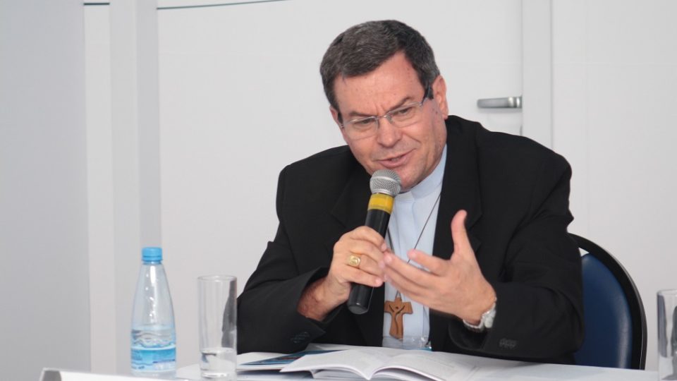 ‘É preciso criar um espírito missionário na dimensão social’, diz dom Severino sobre laicato