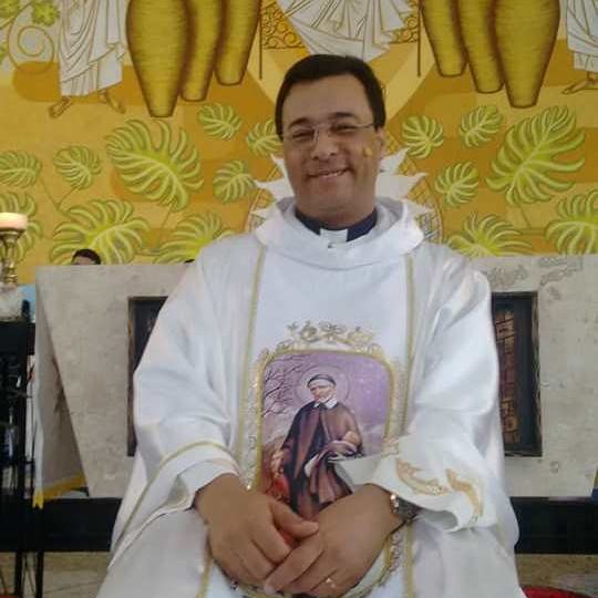 Padre Luiz Botelho receberá título de Cidadão Honorário