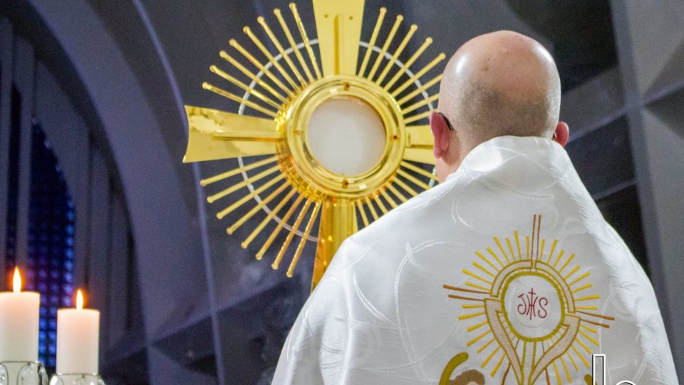 Dom Eduardo Malaspina abre Tríduo em preparação para a Festa de Corpus Christi de Matão