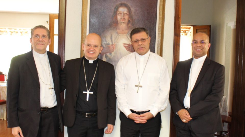 Monsenhor Eduardo Malaspina e Dom Paulo Cezar recepcionam Bispos Auxiliares do Rio de Janeiro
