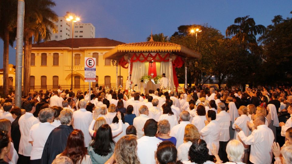 Dom Eduardo Malaspina preside Solenidade de Corpus Christi no Vicariato São Bento