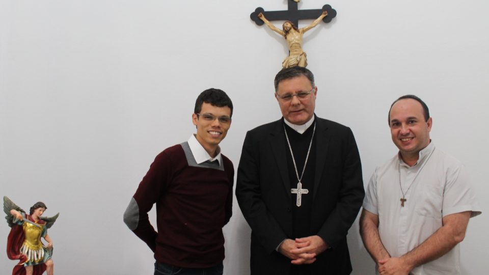 Diocese de São Carlos passa a contar com uma Rádio FM