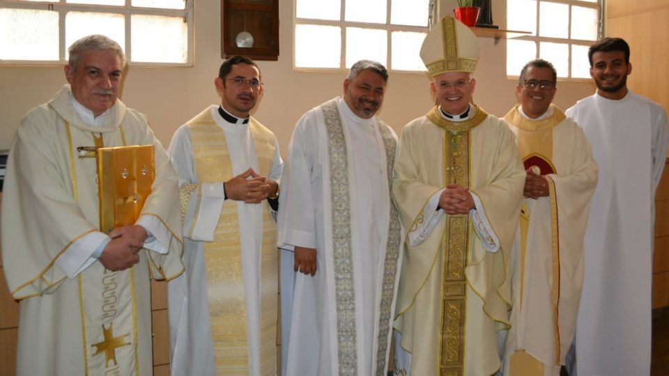 Dom Eduardo Malaspina preside missa em honra do Sagrado Coração de Jesus