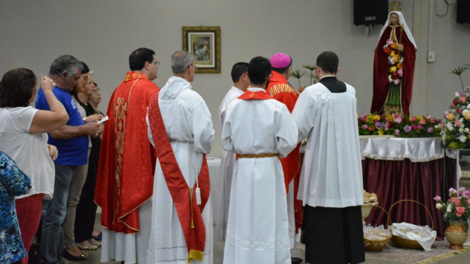 Bispo Diocesano encerra novena em louvor a Santa Isabel