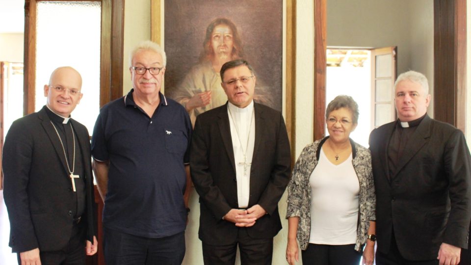 Bispos recebem a visita do Professor Newton Lima Neto