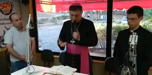 Dom Paulo Cezar oficializa Rádio Diocesana