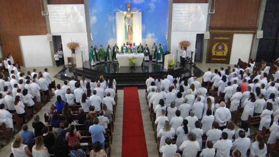 Investidura dos Novos Ministros da Sagrada Eucaristia na cidade Matão