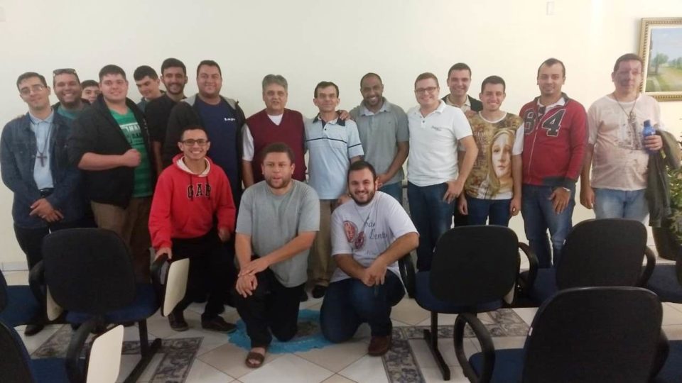 Seminaristas da filosofia visitam museu diocesano em Itirapina