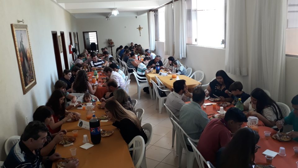 Seminaristas de Filosofia almoçam com seus familiares