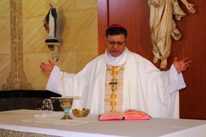 Dom Paulo Cezar preside Eucaristia na Capela Episcopal Nossa Senhora das Graças
