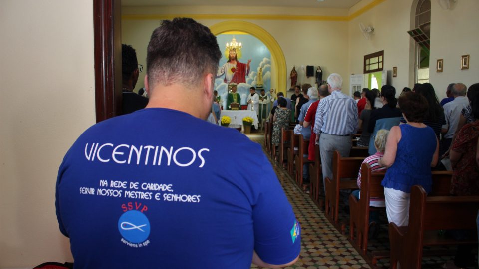 Dom Paulo Cezar preside Celebração Eucarística na Capela São Vicente de Paulo