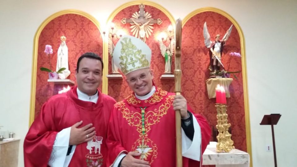Bispo Auxiliar preside missa de abertura da novena de São Miguel
