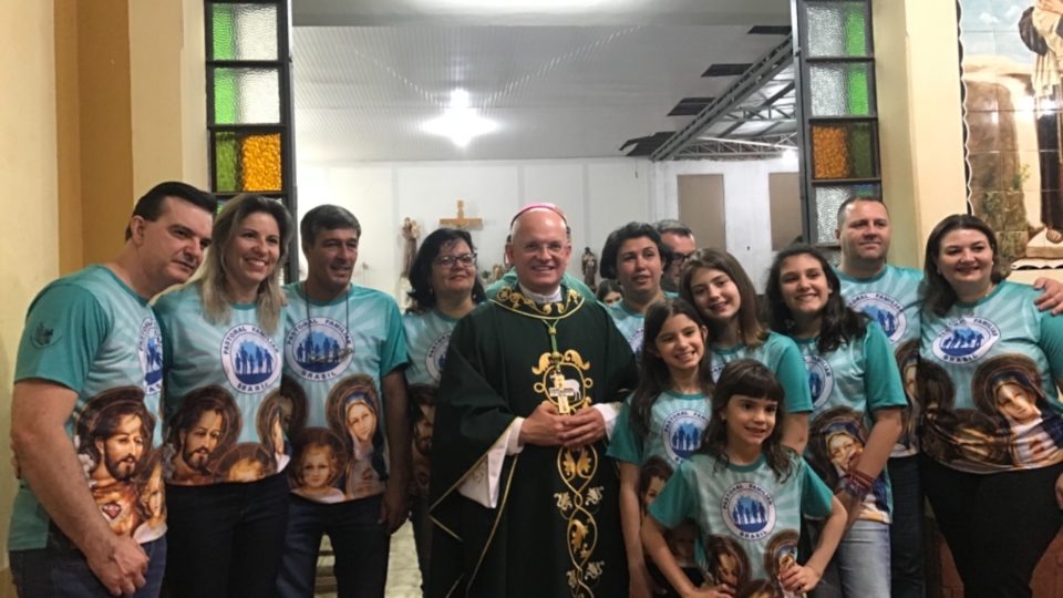 Paróquia de Santo Antônio e São Vicente em Itápolis recebe visita de Dom Eduardo Malaspina