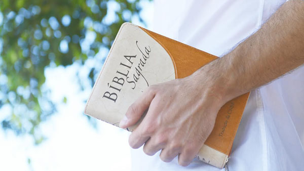 No Mês da Bíblia, especialistas comentam métodos de leitura orante