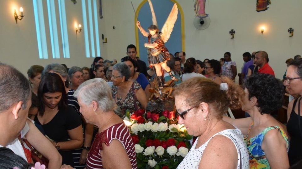 Dom Paulo Cezar preside missa festiva dos Arcanjos Miguel, Gabriel e Rafael